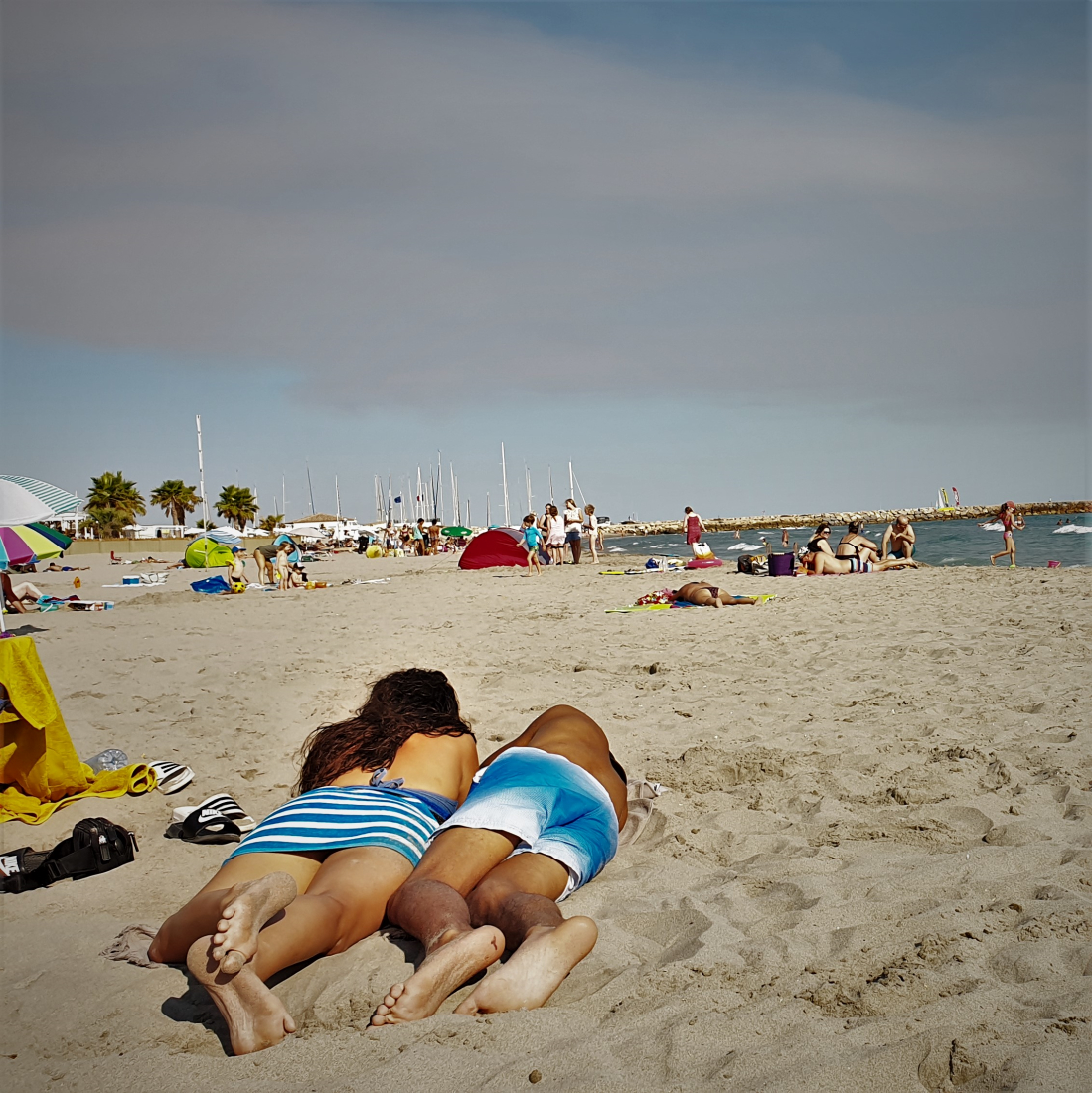 Grau-du-roi couple à la plage ©1MP2