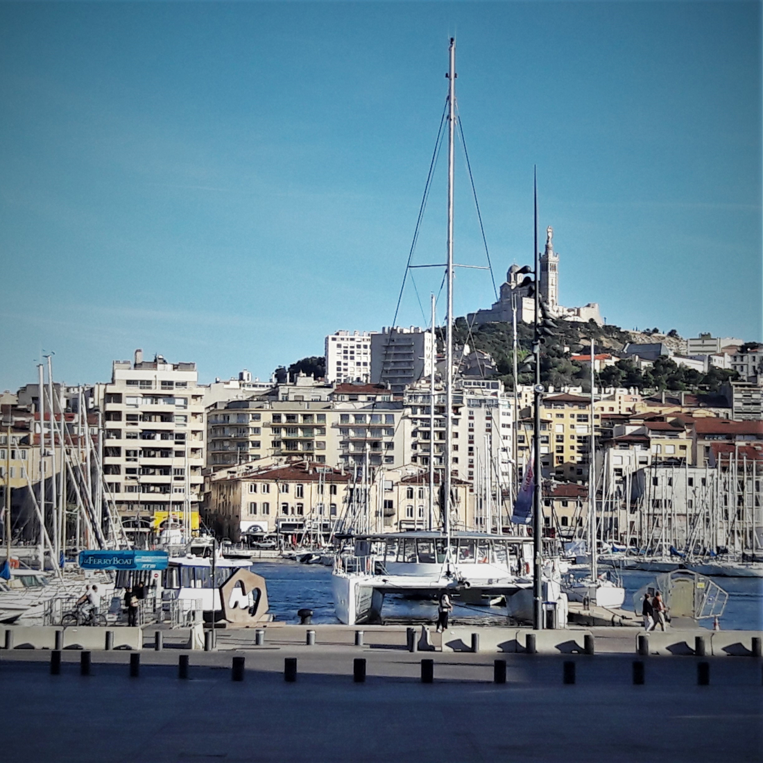 Marseille - Vieux Port et Notre-Dame-de-la-Garde